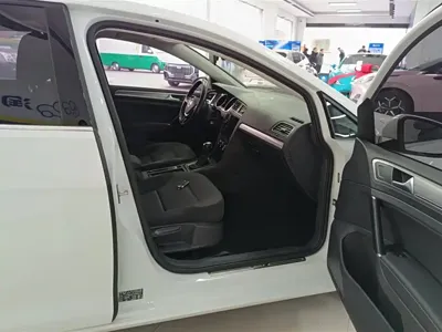 Volkswagen Golf 2019, 60700 км, за 8504.84 USD - фото 8