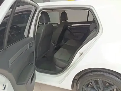 Volkswagen Golf 2019, 60700 км, за 8504.84 USD - фото 11