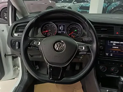 Volkswagen Golf 2019, 60700 км, за 8504.84 USD - фото 15