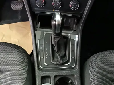 Volkswagen Golf 2019, 60700 км, за 8504.84 USD - фото 16