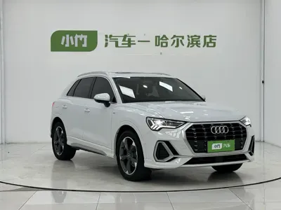 Audi Q3 2022, 19000 км, за 28987.08 USD