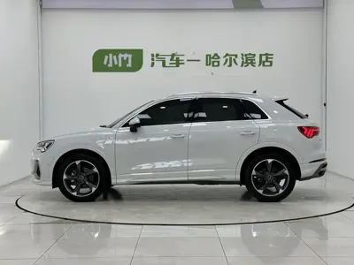 Audi Q3 2022, 19000 км, за 28987.08 USD