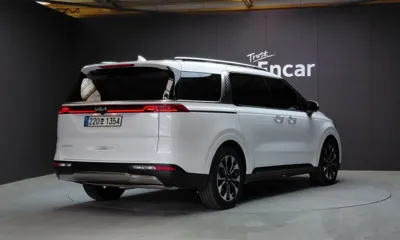Kia Canival 2023, 49748 км, за 18201.9 USD