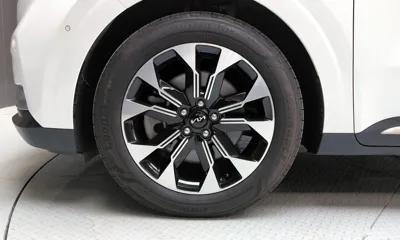 Kia Canival 2023, 49748 км, за 18201.9 USD