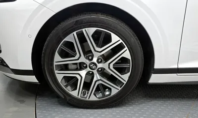 Hyundai Grandeur 2023, 44707 км, за 21524.22 USD