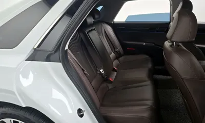 Hyundai Grandeur 2023, 44707 км, за 21524.22 USD - фото 12
