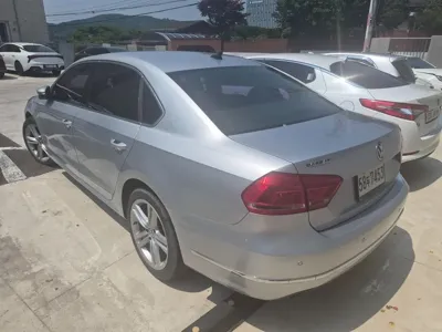 Volkswagen Passat 2012, 59000 км, за 3216.49 USD
