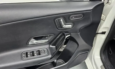 Mercedes-Benz A-Class 2019, 56600 км, за 11626.37 USD - фото 17