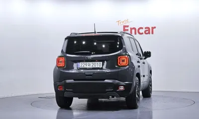Jeep Renegade 2023, 15137 км, за 19500.28 USD