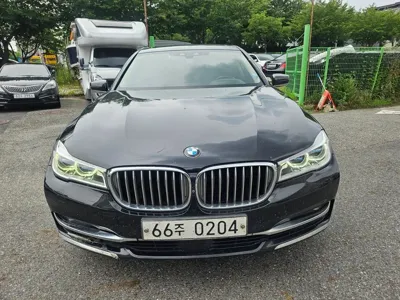 BMW 7-Series · 2016 год