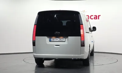 Hyundai Staria 2022, 42006 км, за 19094.81 USD