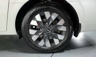 Hyundai Staria 2022, 42006 км, за 19094.81 USD