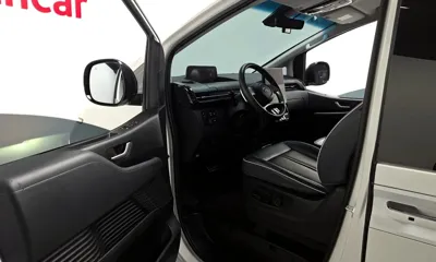 Hyundai Staria 2022, 42006 км, за 19094.81 USD - фото 10