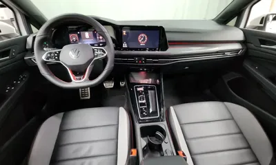 Volkswagen Golf 2023, 11763 км, за 24702.58 USD - фото 7