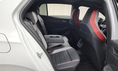 Volkswagen Golf 2023, 11763 км, за 24702.58 USD - фото 12