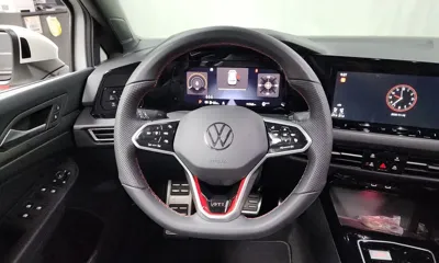 Volkswagen Golf 2023, 11763 км, за 24702.58 USD - фото 13