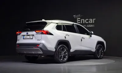Toyota RAV4 2023, 23732 км, за 31857.58 USD