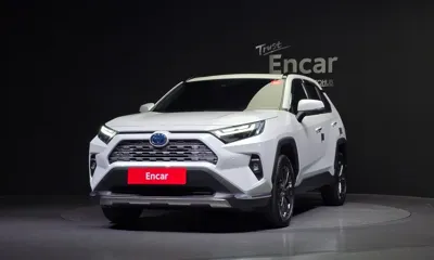 Toyota RAV4 2023, 23732 км, за 31857.58 USD