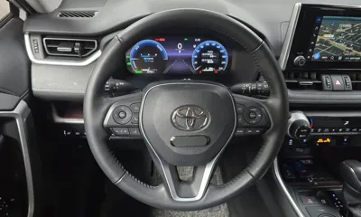 Toyota RAV4 2023, 23732 км, за 31857.58 USD - фото 13