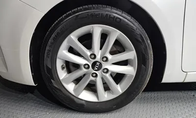 Kia K3 2016, 118861 км, за 4529.34 USD