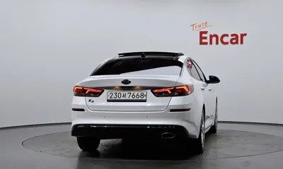 Kia K5 2019, 76328 км, за 11303.55 USD