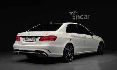 Mercedes-Benz E-Class 2016, 96780 км, за 8255.86 USD