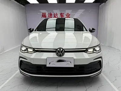 Volkswagen Golf 2022, 43000 км, за 18223 USD