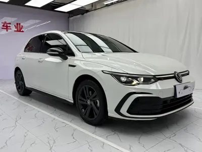 Volkswagen Golf 2022, 43000 км, за 18223 USD