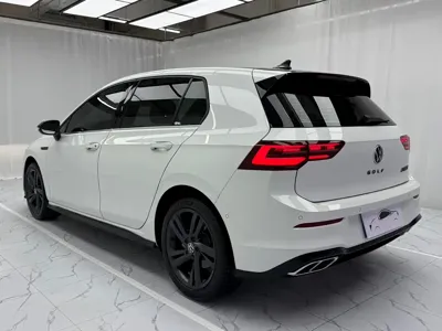 Volkswagen Golf 2022, 43000 км, за 18223 USD