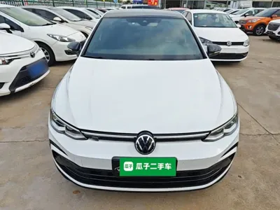 Volkswagen Golf 2021, 105500 км, за 10638.4 USD