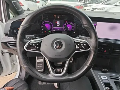 Volkswagen Golf 2021, 105500 км, за 10638.4 USD - фото 11
