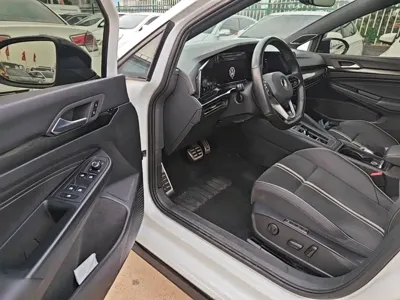 Volkswagen Golf 2021, 105500 км, за 10638.4 USD - фото 16