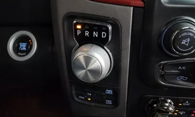 Dodge Ram Pick Up 2015, 82528 км, за 22061.44 USD - фото 9