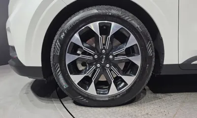 Kia Canival 2023, 80425 км, за 21076.97 USD