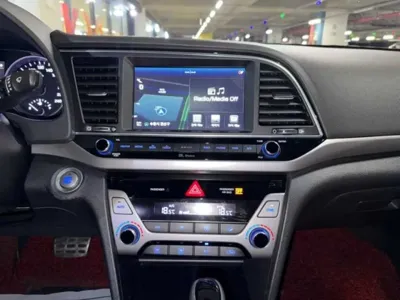 Hyundai Avante 2016, 76704 км, за 7469.6 USD - фото 10