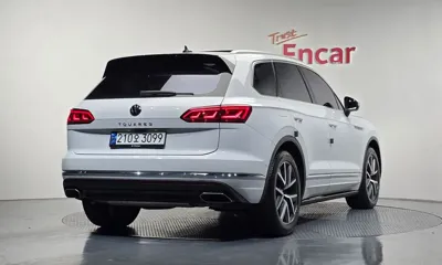 Volkswagen Touareg 2023, 47471 км, за 38476.73 USD