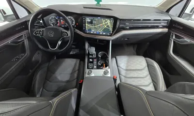 Volkswagen Touareg 2023, 47471 км, за 38476.73 USD - фото 7
