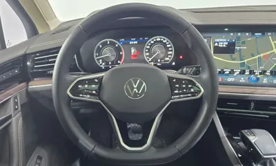 Volkswagen Touareg 2023, 47471 км, за 38476.73 USD - фото 13