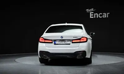 BMW 5-Series 2023, 36873 км, за 31456.93 USD