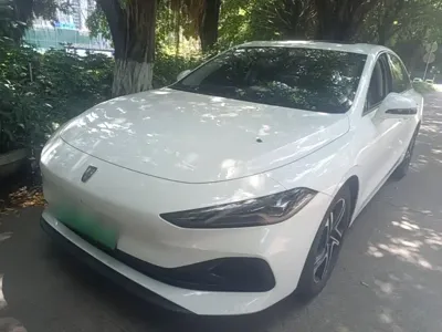 Roewe D7 2025, 7000 км, за 10396.46 USD