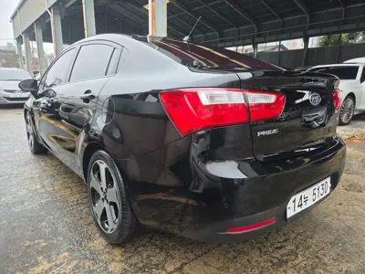 Kia Pride 2012, 120207 км, за 2345.56 USD