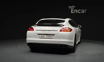 Porsche Panamera 2013, 136797 км, за 15534.12 USD