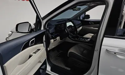 Kia Canival 2024, 35606 км, за 28733.01 USD - фото 10