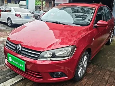 Volkswagen Jetta 2015, 128300 км, за 2956.62 USD