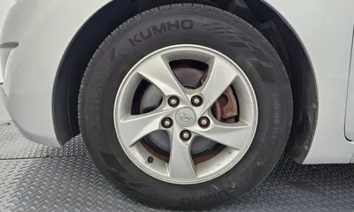 Hyundai Avante 2012, 181914 км, за 2149.84 USD