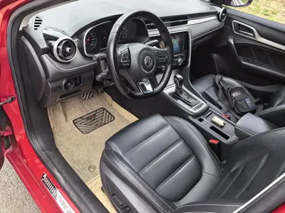MG MG6 2019, 65000 км, за 4458.27 USD
