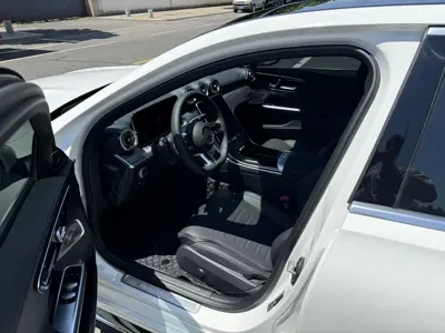 Mercedes-Benz C-Class 2026, 1000 км, за 30605.65 USD
