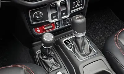 Jeep Wrangler 2024, 4912 км, за 43583.08 USD - фото 9