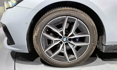 BMW 5-Series 2025, 15846 км, за 44966.85 USD
