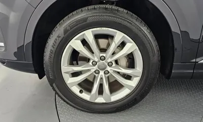 Audi Q7 2019, 46310 км, за 18560.27 USD